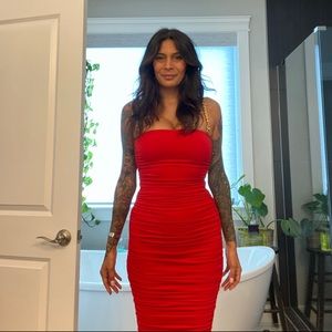 Nookie Allegra Ruched Chain shoulder midi dress in red